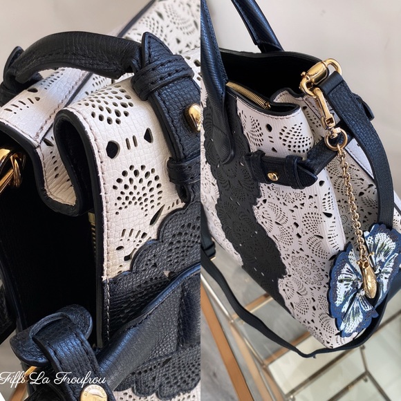 Authentic Burberry limited edition bag and charm - Picture 14 of 17